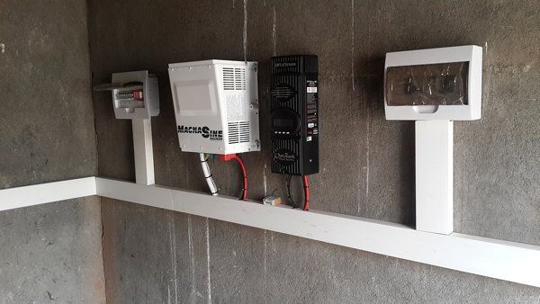 1_x_80a_mppt_charge_controller.jpg