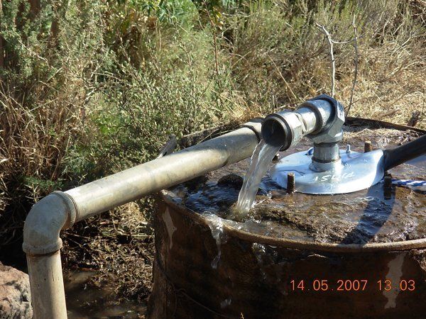 solar_water_pump.jpg